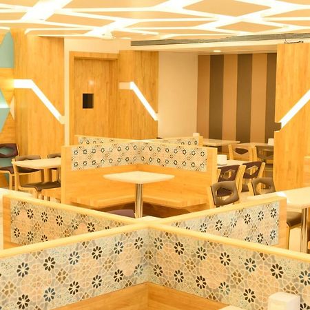 Shree Ganga Smb Hotels Ujjain Zewnętrze zdjęcie