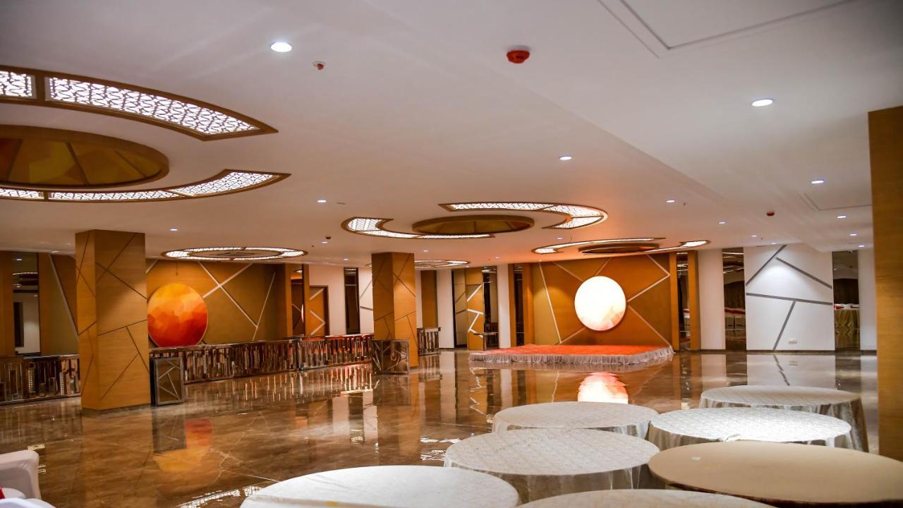 Shree Ganga Smb Hotels Ujjain Zewnętrze zdjęcie