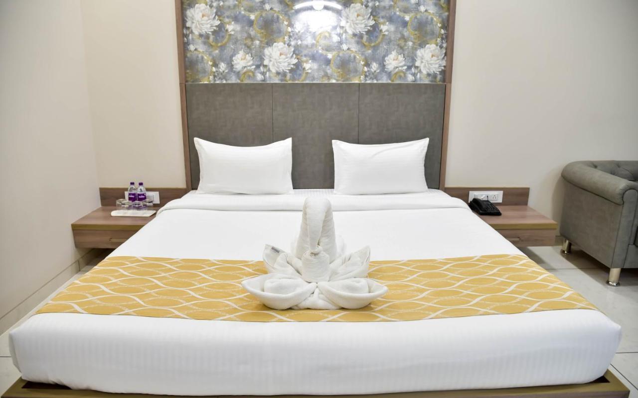 Shree Ganga Smb Hotels Ujjain Zewnętrze zdjęcie
