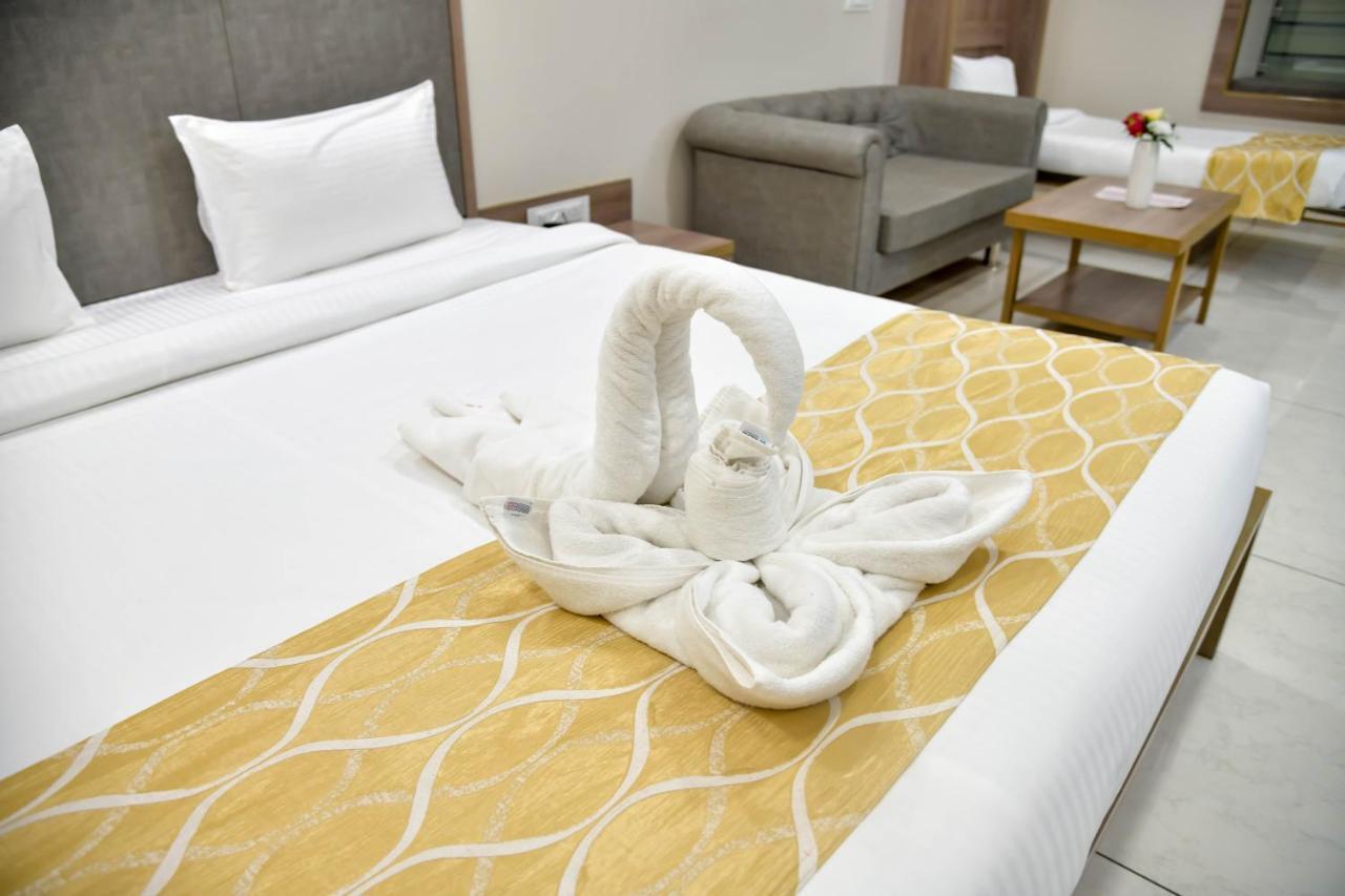 Shree Ganga Smb Hotels Ujjain Zewnętrze zdjęcie